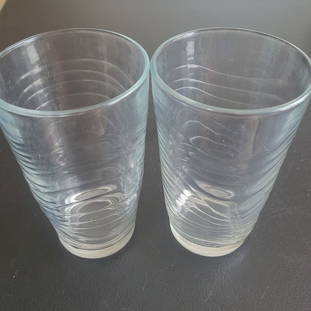 Set of‎ 2 Libbey Wavy Drinking Glass 6 high Wave pattern 16 oz Very Nice